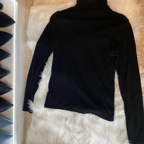 Solid turtleneck top - Picture 3 of 3